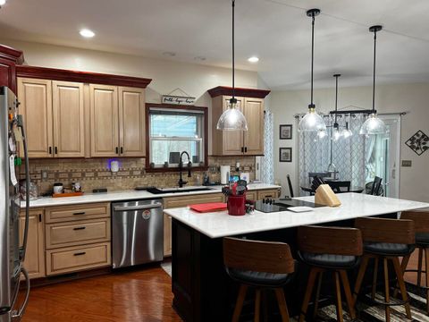 Tiny photo for 5942 E Houston Road, Woodlawn, IL 62898 (MLS # 100000185)