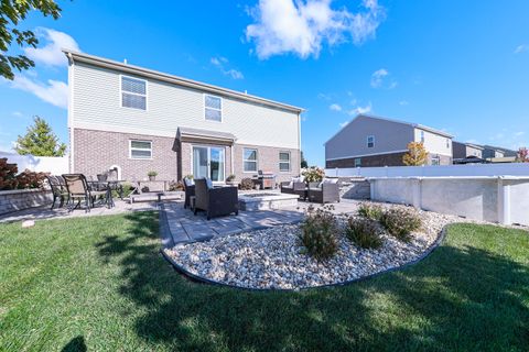 Tiny photo for 2102 Knightsbridge Lane, New Lenox, IL 60451 (MLS # 12592975)