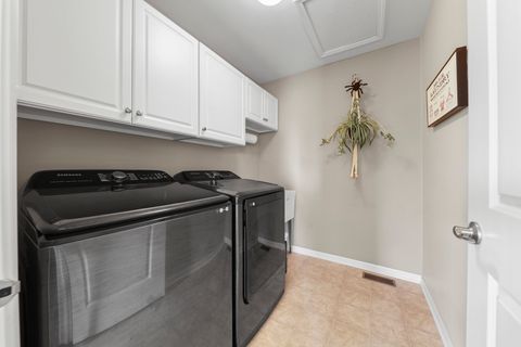 Tiny photo for 2102 Knightsbridge Lane, New Lenox, IL 60451 (MLS # 12592975)