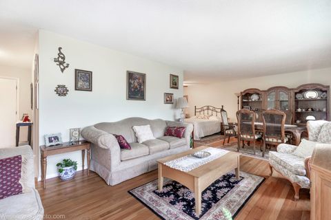 Tiny photo for 9209 Potter Road #2F, Des Plaines, IL 60016 (MLS # 12501238)