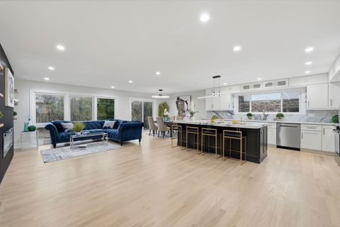 Tiny photo for Glenview, IL 60026 (MLS # 12628706)