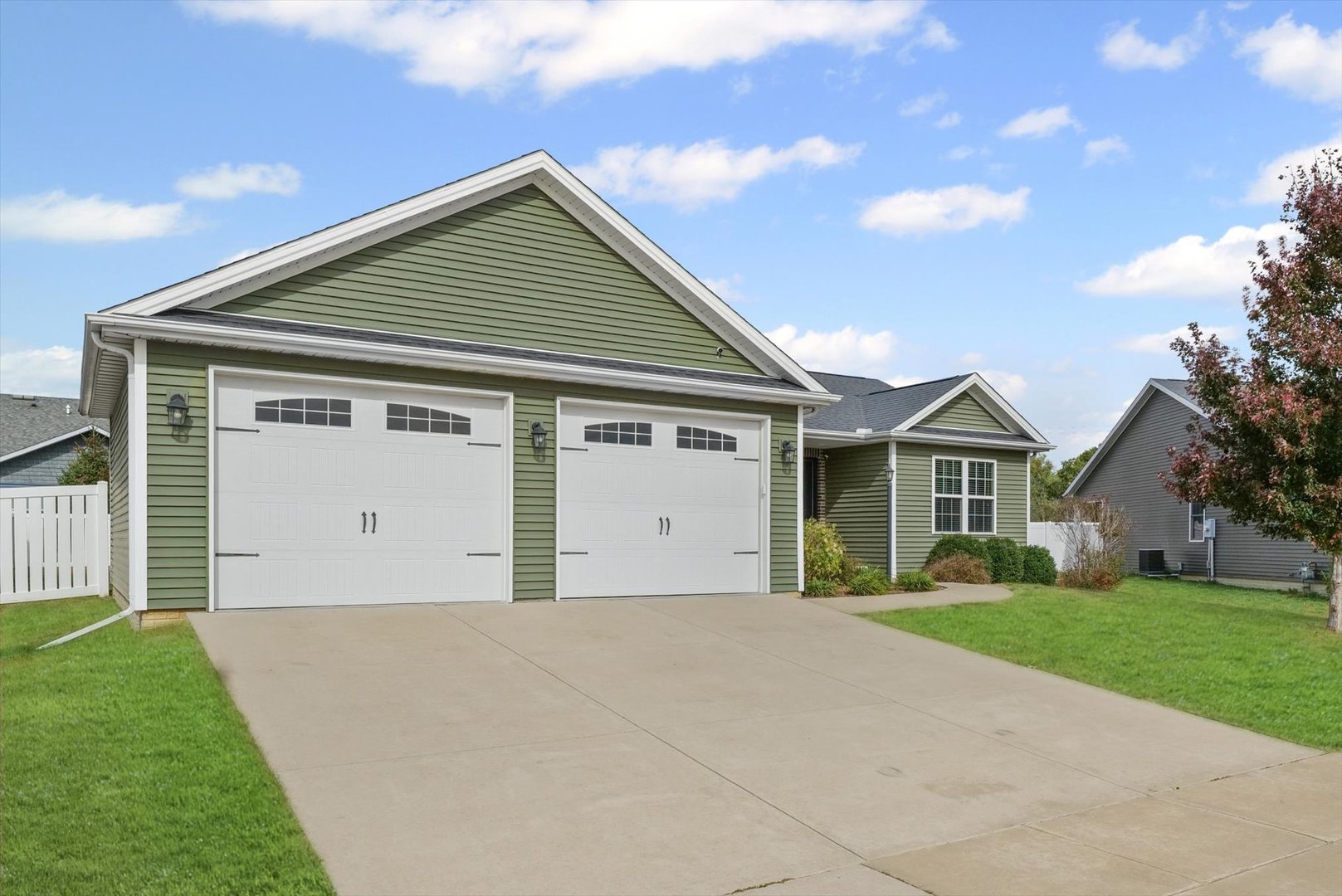 2022 Prairie Grass Lane