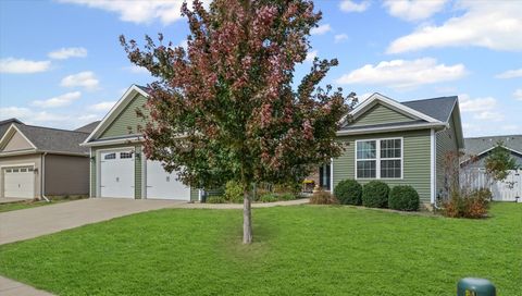 Tiny photo for 2022 Prairie Grass Lane, Mahomet, IL 61853 (MLS # 12493064)