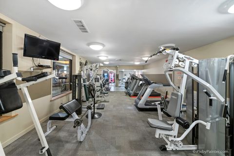 Tiny photo for 720 W Gordon Terrace #6K, Chicago, IL 60613 (MLS # 12622194)