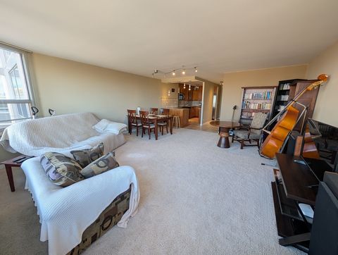Tiny photo for 720 W Gordon Terrace #6K, Chicago, IL 60613 (MLS # 12622194)