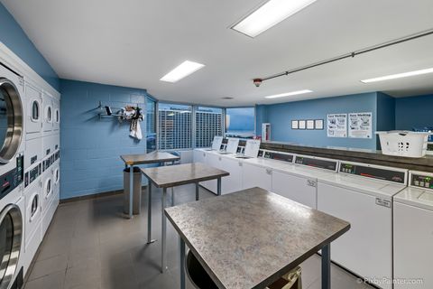 Tiny photo for 720 W Gordon Terrace #6K, Chicago, IL 60613 (MLS # 12622194)