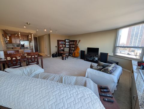 Tiny photo for 720 W Gordon Terrace #6K, Chicago, IL 60613 (MLS # 12622194)