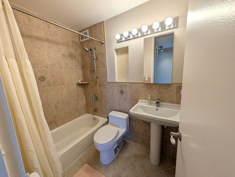 Tiny photo for 720 W Gordon Terrace #6K, Chicago, IL 60613 (MLS # 12622194)