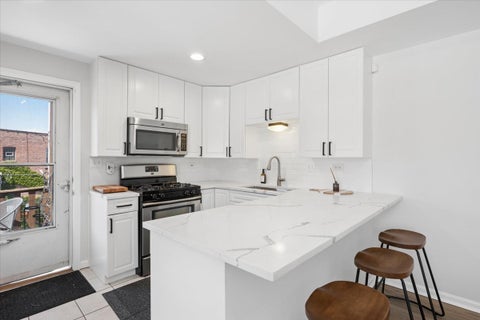 Tiny photo for 6348 N Magnolia Avenue #3, Chicago, IL 60660 (MLS # 12648865)
