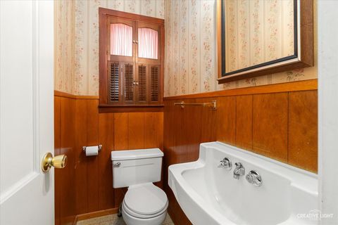 Tiny photo for 516 E Willow Avenue, Wheaton, IL 60187 (MLS # 12493565)