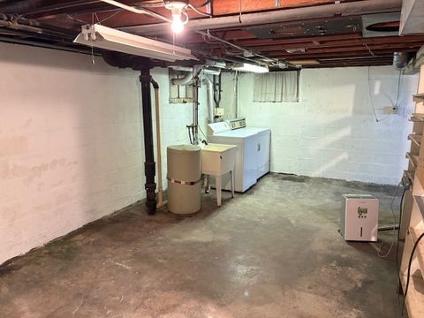 Tiny photo for 516 E Willow Avenue, Wheaton, IL 60187 (MLS # 12493565)