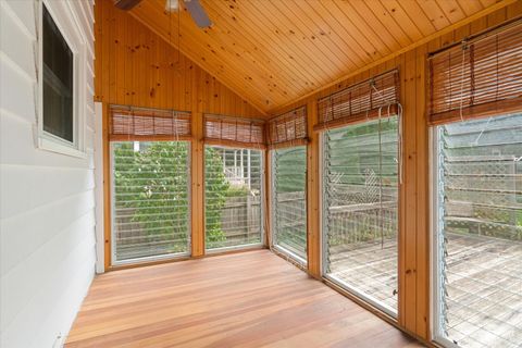 Tiny photo for 516 E Willow Avenue, Wheaton, IL 60187 (MLS # 12493565)