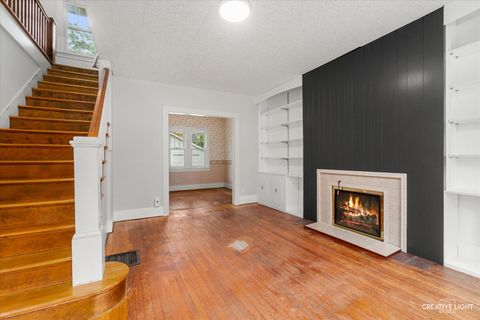 Tiny photo for 516 E Willow Avenue, Wheaton, IL 60187 (MLS # 12493565)