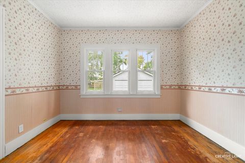 Tiny photo for 516 E Willow Avenue, Wheaton, IL 60187 (MLS # 12493565)