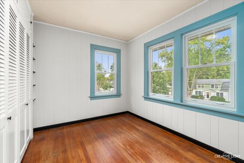 Tiny photo for 516 E Willow Avenue, Wheaton, IL 60187 (MLS # 12493565)