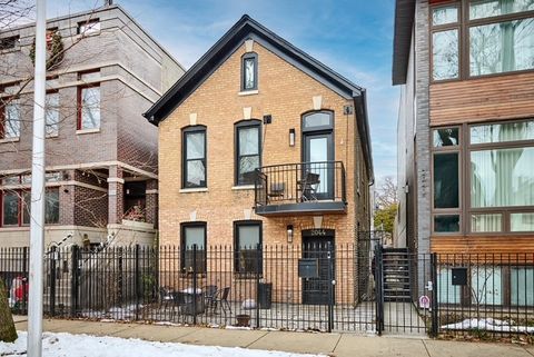 2044 W Race Avenue Chicago IL 60612