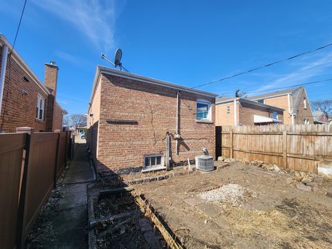 Tiny photo for 5711 S Mayfield Avenue, Chicago, IL 60638 (MLS # 12597286)