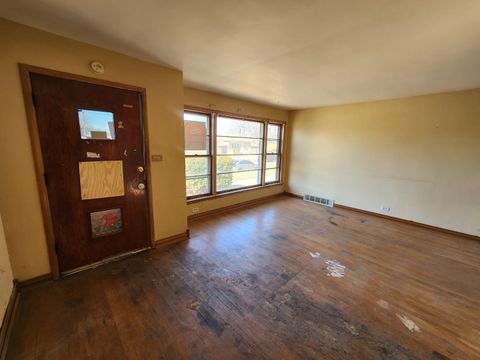 Tiny photo for 5711 S Mayfield Avenue, Chicago, IL 60638 (MLS # 12597286)