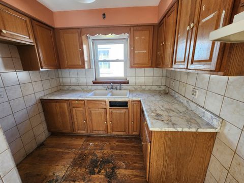 Tiny photo for 5711 S Mayfield Avenue, Chicago, IL 60638 (MLS # 12597286)