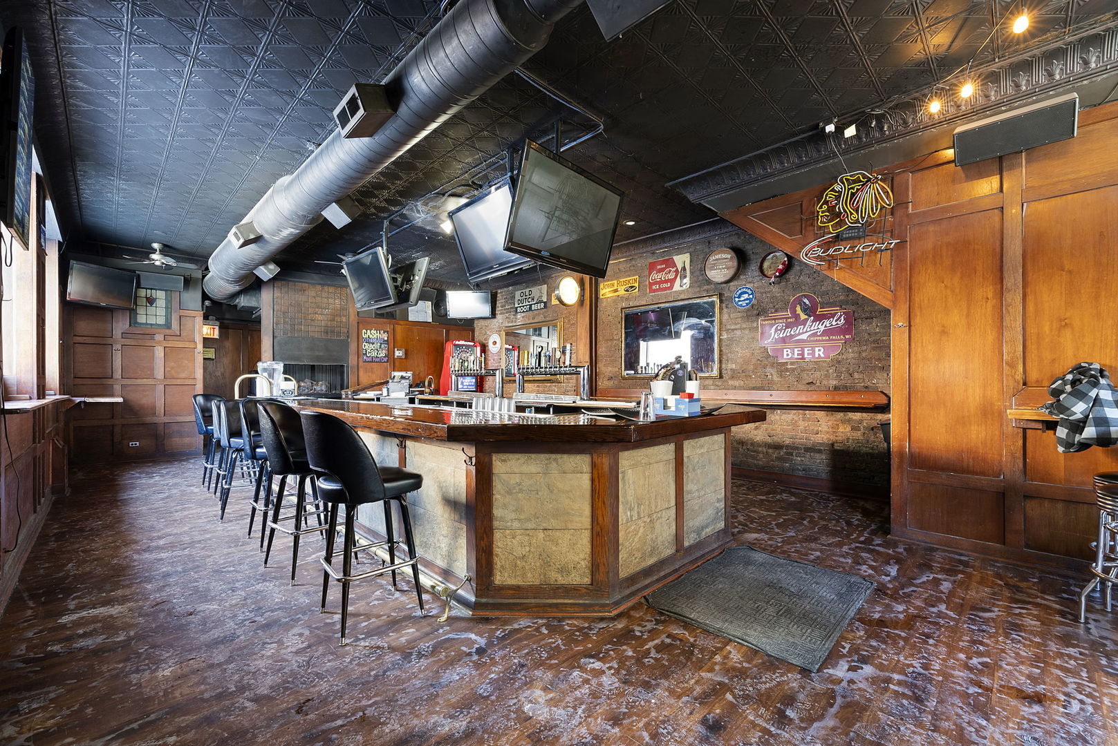 163 W Burton Place
