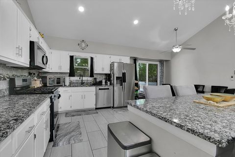 Tiny photo for 2080 Maplewood Circle, Naperville, IL 60563 (MLS # 12635395)