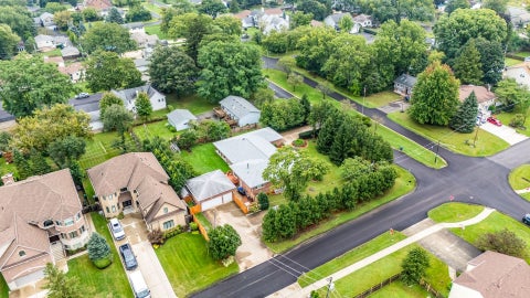 Tiny photo for 20651 N Horatio Boulevard, Lincolnshire, IL 60069 (MLS # 12765912)