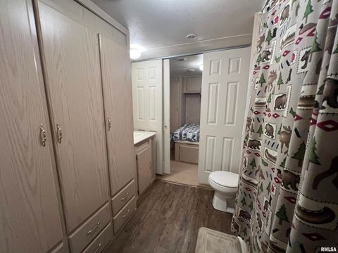 Tiny photo for 4 VICTORY Lane, Marion, IL 62959 (MLS # EB460286)