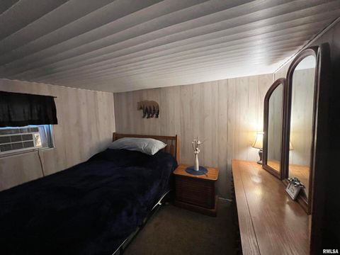 Tiny photo for 4 VICTORY Lane, Marion, IL 62959 (MLS # EB460286)