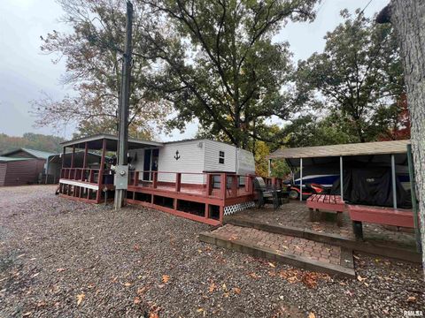 Tiny photo for 4 VICTORY Lane, Marion, IL 62959 (MLS # EB460286)