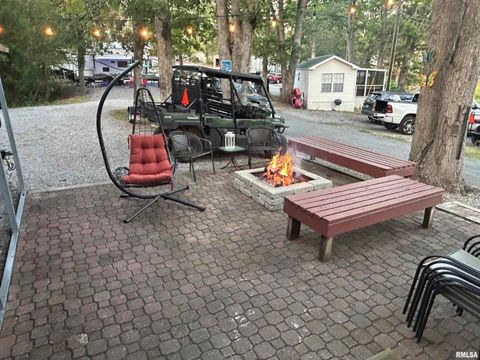 Tiny photo for 4 VICTORY Lane, Marion, IL 62959 (MLS # EB460286)