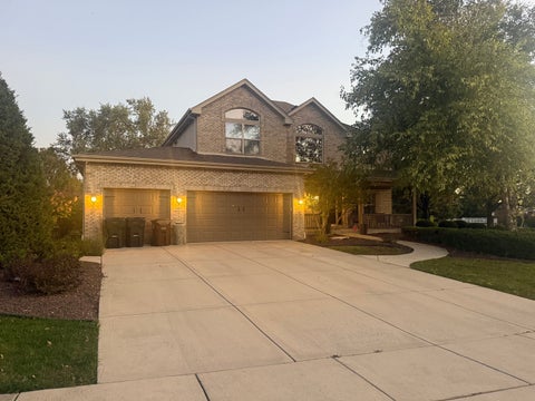 Photo of 1690 Edmonds Avenue, New Lenox, IL 60451 (MLS # 12781102)