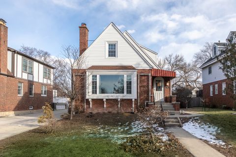 A home in Park Ridge