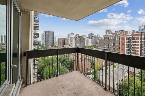 Tiny photo for 1255 N Sandburg Terrace #1508, Chicago, IL 60610 (MLS # 12739531)