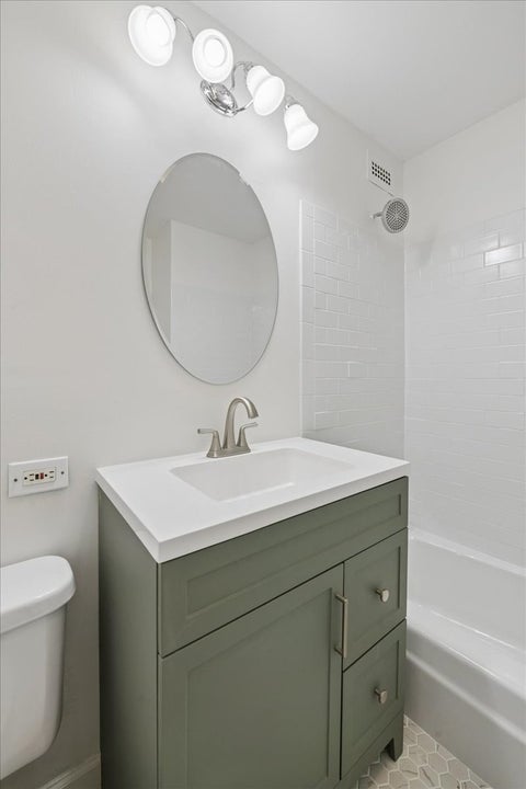 Tiny photo for 1255 N Sandburg Terrace #1508, Chicago, IL 60610 (MLS # 12739531)