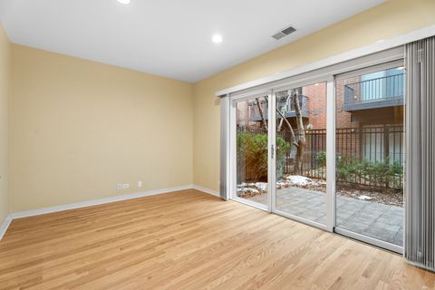 Tiny photo for 310 N Clinton Street #E, Chicago, IL 60661 (MLS # 12536834)
