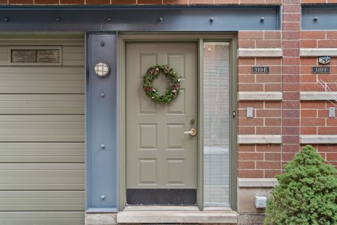 Tiny photo for 310 N Clinton Street #E, Chicago, IL 60661 (MLS # 12536834)