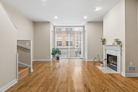 Tiny photo for 310 N Clinton Street #E, Chicago, IL 60661 (MLS # 12536834)