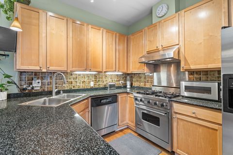Tiny photo for 310 N Clinton Street #E, Chicago, IL 60661 (MLS # 12536834)