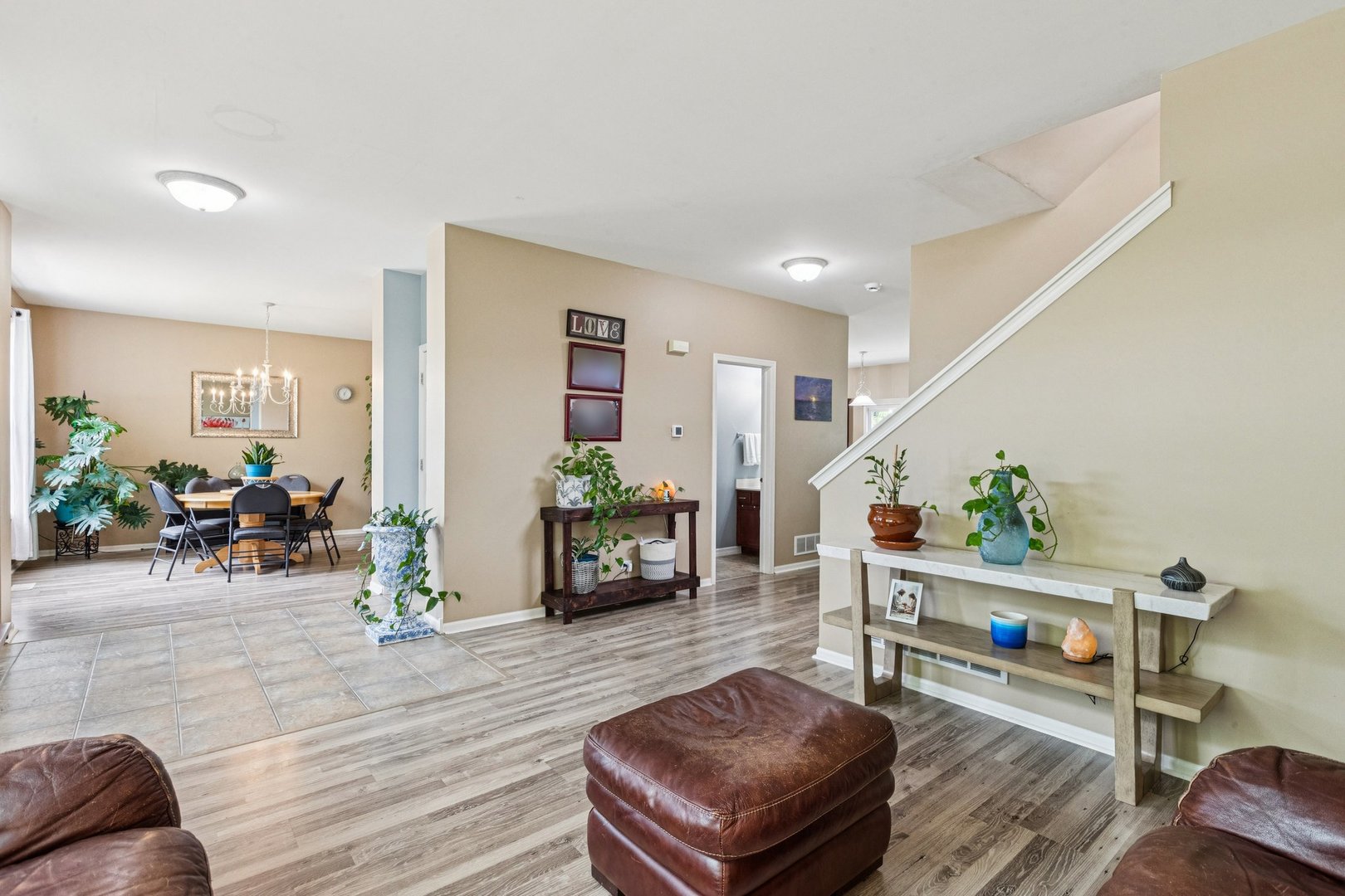 1885 W Greenleaf Court