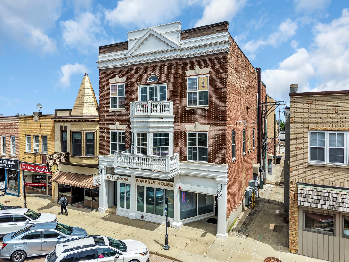 Photo 1 of 7 — 214 Main Street 2A, Woodstock, IL 60098
