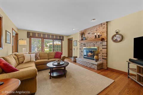 Tiny photo for 3 Patriot Court, Cary, IL 60013 (MLS # 12712854)