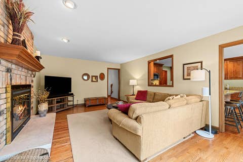 Tiny photo for 3 Patriot Court, Cary, IL 60013 (MLS # 12712854)