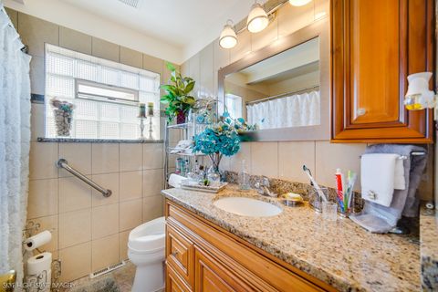 Tiny photo for 5609 S Monitor Avenue, Chicago, IL 60638 (MLS # 12633566)