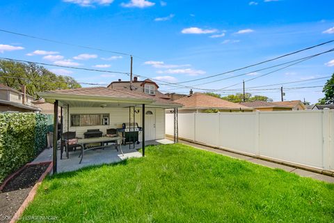 Tiny photo for 5609 S Monitor Avenue, Chicago, IL 60638 (MLS # 12633566)