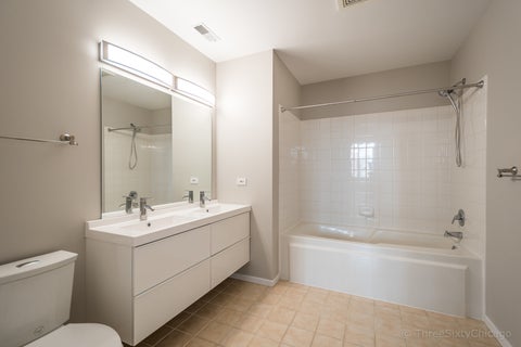 Tiny photo for 1000 W Adams Street #506, Chicago, IL 60607 (MLS # 12762231)