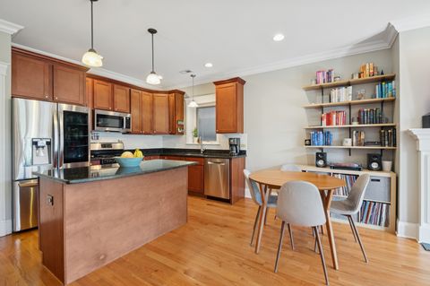 Tiny photo for 2250 W Foster Avenue #2E, Chicago, IL 60625 (MLS # 12466081)