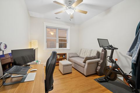 Tiny photo for 2250 W Foster Avenue #2E, Chicago, IL 60625 (MLS # 12466081)