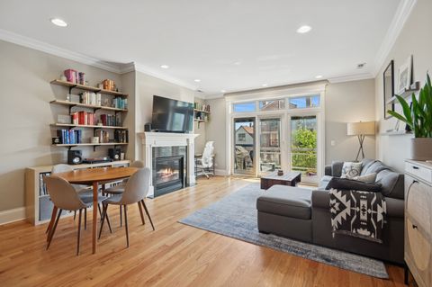 Tiny photo for 2250 W Foster Avenue #2E, Chicago, IL 60625 (MLS # 12466081)