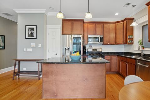 Tiny photo for 2250 W Foster Avenue #2E, Chicago, IL 60625 (MLS # 12466081)