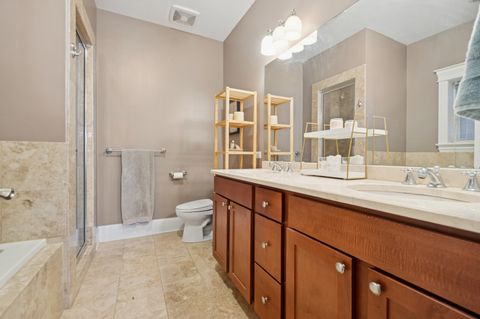 Tiny photo for 2250 W Foster Avenue #2E, Chicago, IL 60625 (MLS # 12466081)